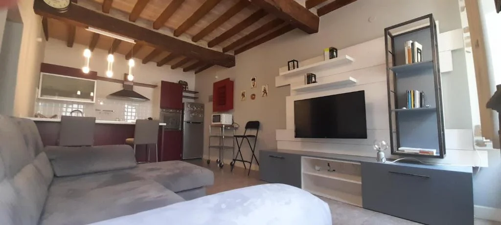 Claude Cozy Corner-Apartment